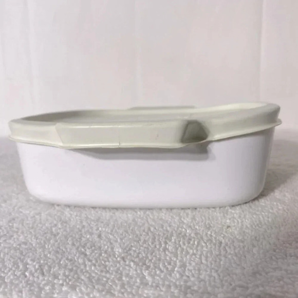 Vintage Corningware Cherry Fruits Pattern Square Casserole With Rubber Tight Lid - Picture 12 of 16